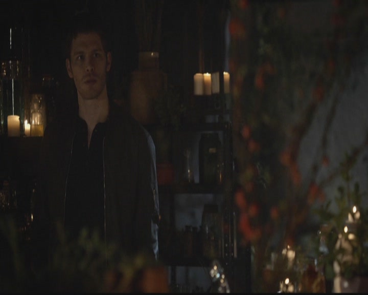 VampireDiariesWorld-dot-org_TheOriginals1x19AnUnblinkingDeath1911.jpg