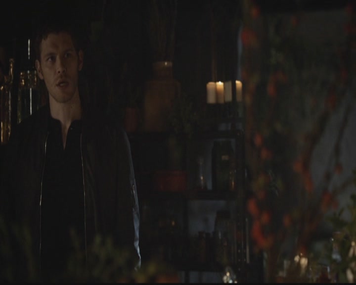 VampireDiariesWorld-dot-org_TheOriginals1x19AnUnblinkingDeath1912.jpg