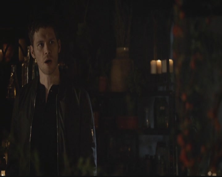 VampireDiariesWorld-dot-org_TheOriginals1x19AnUnblinkingDeath1913.jpg