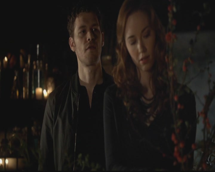 VampireDiariesWorld-dot-org_TheOriginals1x19AnUnblinkingDeath1953.jpg