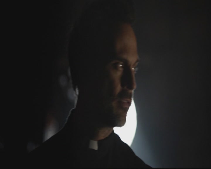 VampireDiariesWorld-dot-org_TheOriginals1x19AnUnblinkingDeath2033.jpg