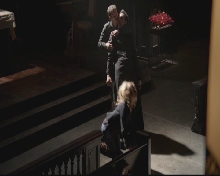 VampireDiariesWorld-dot-org_TheOriginals1x19AnUnblinkingDeath2107.jpg
