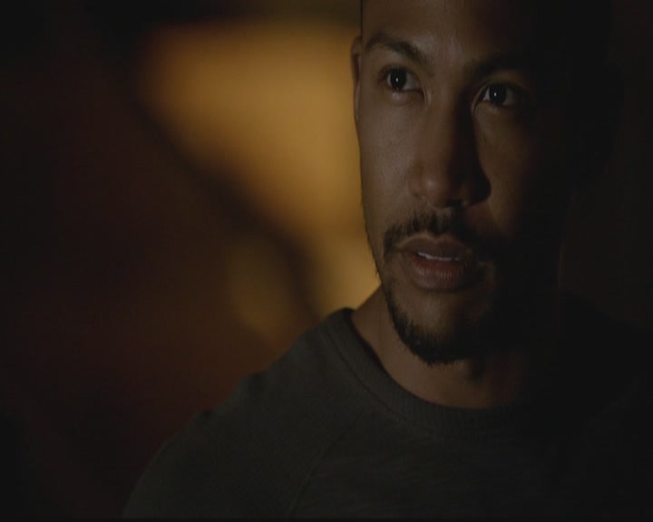 VampireDiariesWorld-dot-org_TheOriginals1x19AnUnblinkingDeath2240.jpg