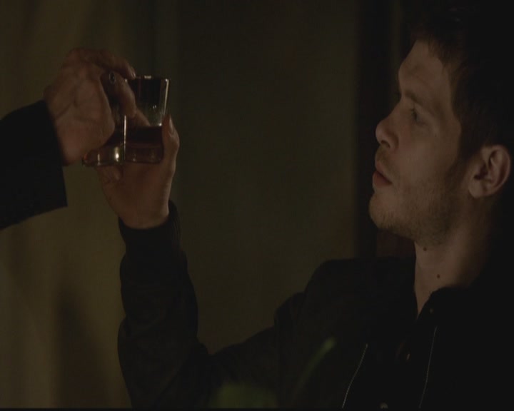 VampireDiariesWorld-dot-org_TheOriginals1x19AnUnblinkingDeath2323.jpg