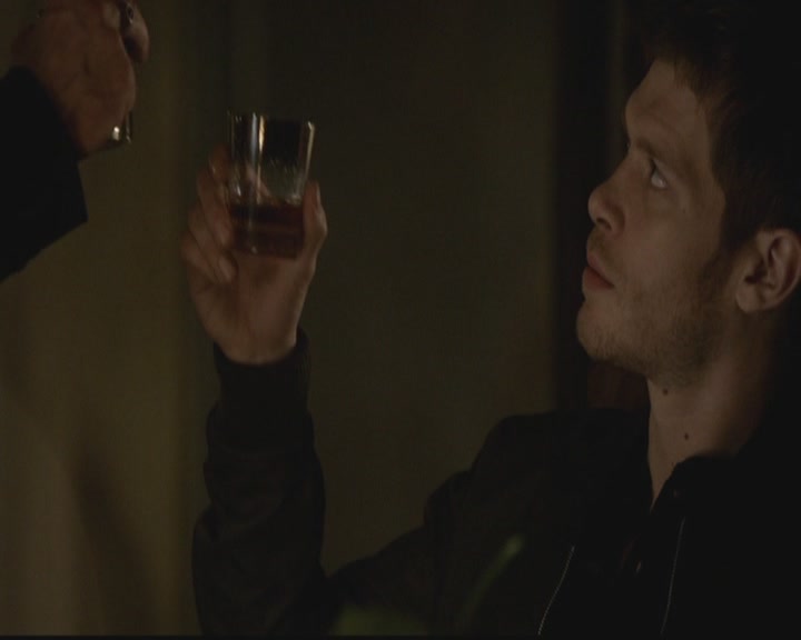 VampireDiariesWorld-dot-org_TheOriginals1x19AnUnblinkingDeath2324.jpg