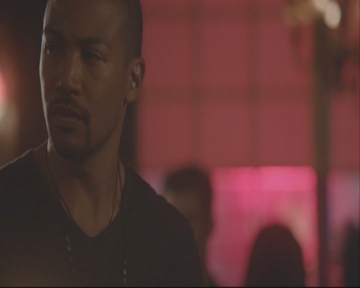 VampireDiariesWorld-dot-org_TheOriginals1x20ACloserWalkWithThee-deletedscene0002.jpg