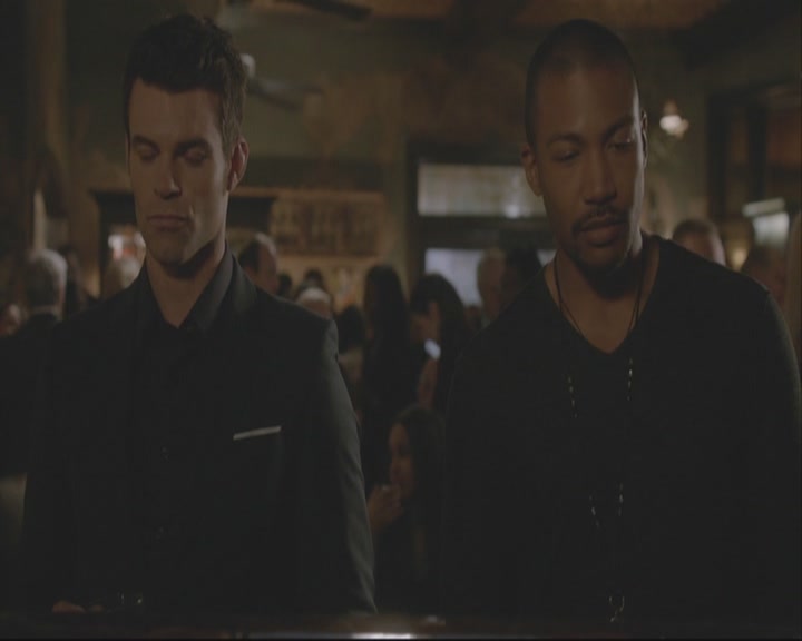 VampireDiariesWorld-dot-org_TheOriginals1x20ACloserWalkWithThee-deletedscene0016.jpg