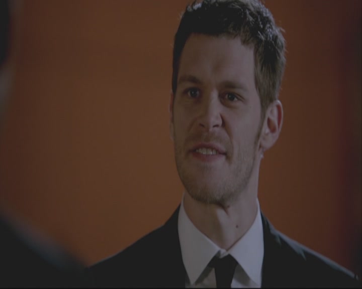 VampireDiariesWorld-dot-org_TheOriginals1x20ACloserWalkWithThee-deletedscene0114.jpg