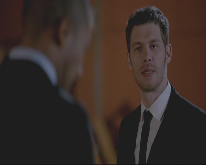 VampireDiariesWorld-dot-org_TheOriginals1x20ACloserWalkWithThee-deletedscene0121.jpg
