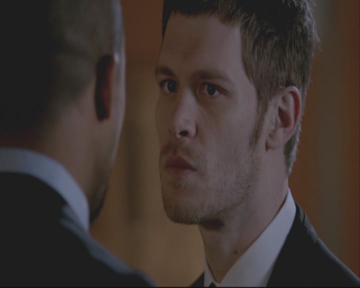 VampireDiariesWorld-dot-org_TheOriginals1x20ACloserWalkWithThee-deletedscene0174.jpg