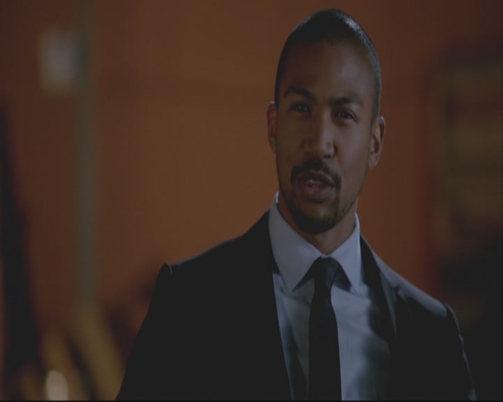 VampireDiariesWorld-dot-org_TheOriginals1x20ACloserWalkWithThee-deletedscene0201.jpg