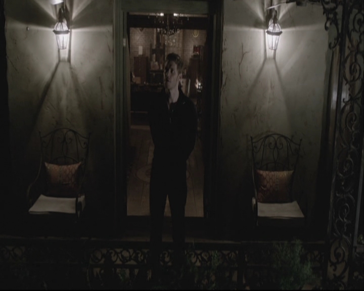 VampireDiariesWorld-dot-org_TheOriginals1x21TheBattleOfNewOrleans-deletedscene0026.jpg