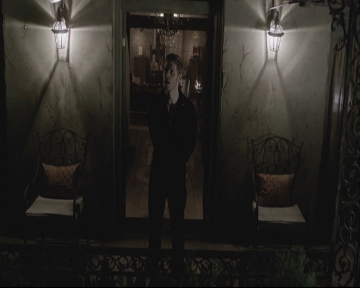 VampireDiariesWorld-dot-org_TheOriginals1x21TheBattleOfNewOrleans-deletedscene0027.jpg