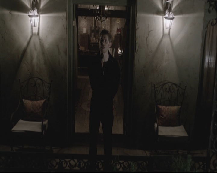 VampireDiariesWorld-dot-org_TheOriginals1x21TheBattleOfNewOrleans-deletedscene0028.jpg