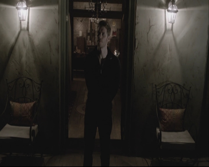 VampireDiariesWorld-dot-org_TheOriginals1x21TheBattleOfNewOrleans-deletedscene0030.jpg