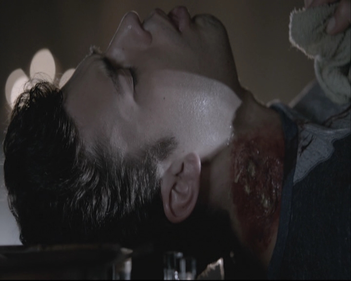VampireDiariesWorld-dot-org_TheOriginals1x21TheBattleOfNewOrleans-deletedscene0136.jpg