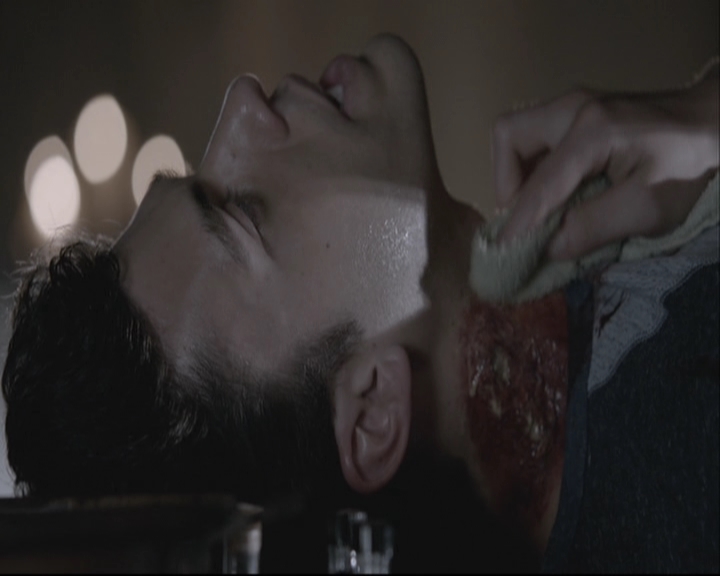 VampireDiariesWorld-dot-org_TheOriginals1x21TheBattleOfNewOrleans-deletedscene0141.jpg