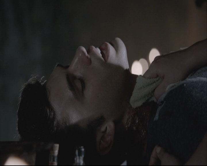VampireDiariesWorld-dot-org_TheOriginals1x21TheBattleOfNewOrleans-deletedscene0151.jpg