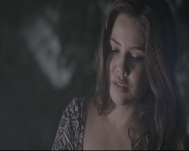 VampireDiariesWorld-dot-org_TheOriginals1x21TheBattleOfNewOrleans-deletedscene0185.jpg