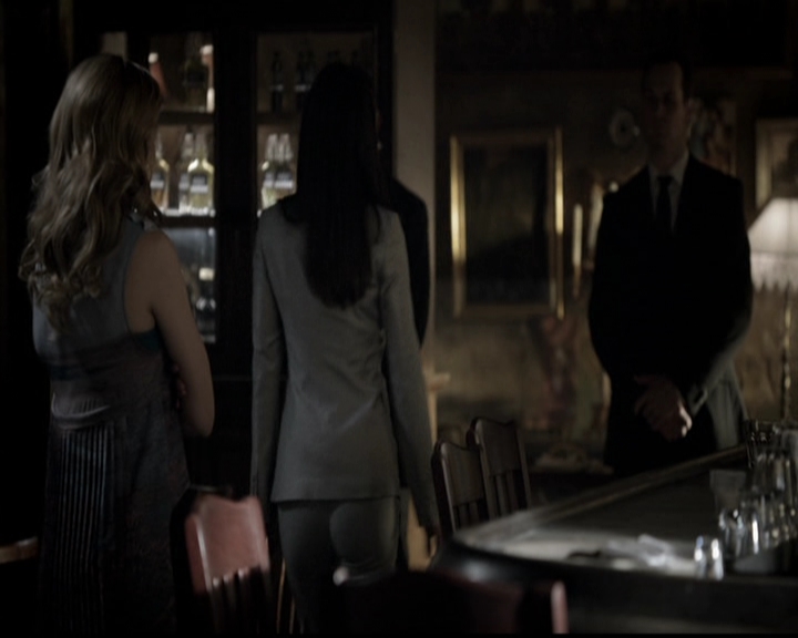 VampireDiariesWorld-dot-org_TheOriginals1x21TheBattleOfNewOrleans0410.jpg