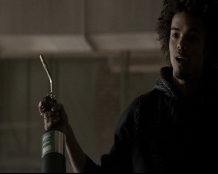 VampireDiariesWorld-dot-org_TheOriginals1x21TheBattleOfNewOrleans0456.jpg