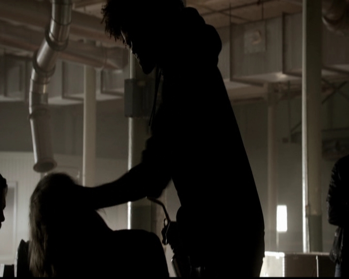 VampireDiariesWorld-dot-org_TheOriginals1x21TheBattleOfNewOrleans0460.jpg