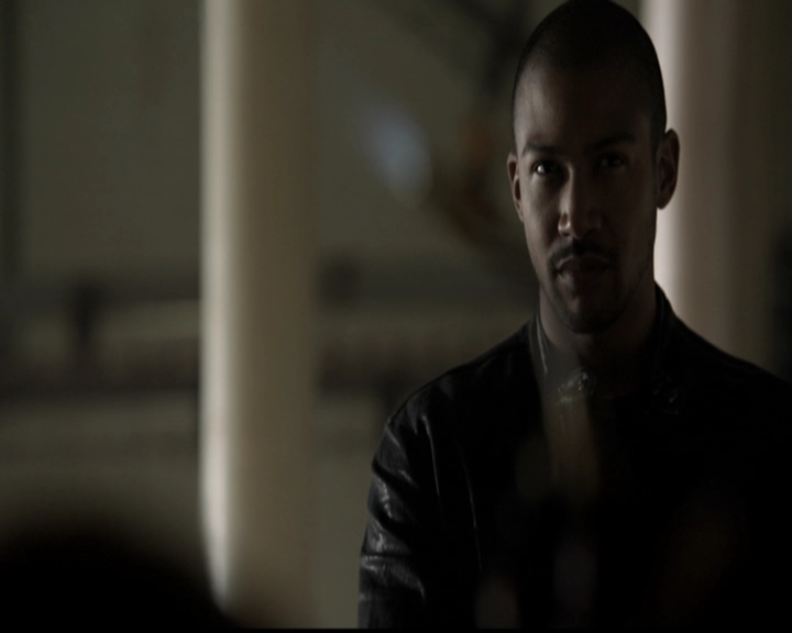 VampireDiariesWorld-dot-org_TheOriginals1x21TheBattleOfNewOrleans0471.jpg