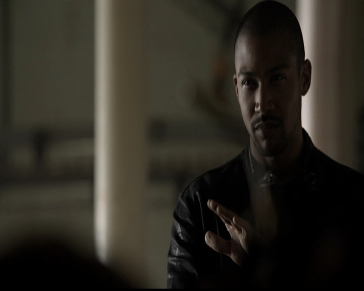VampireDiariesWorld-dot-org_TheOriginals1x21TheBattleOfNewOrleans0474.jpg