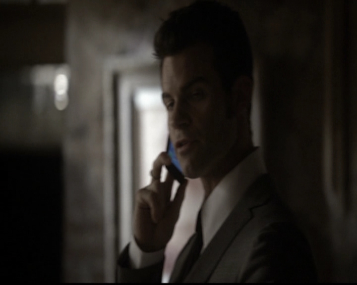 VampireDiariesWorld-dot-org_TheOriginals1x21TheBattleOfNewOrleans0513.jpg
