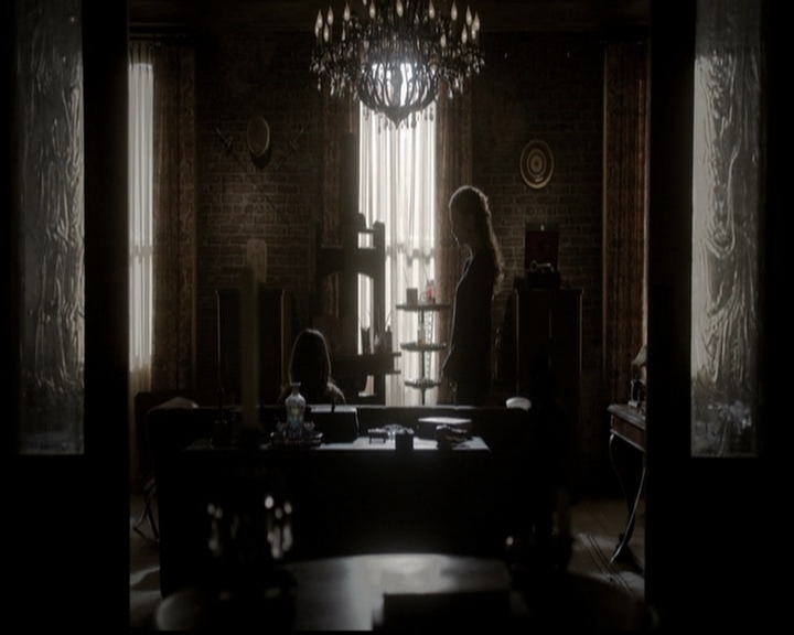 VampireDiariesWorld-dot-org_TheOriginals1x21TheBattleOfNewOrleans0828.jpg