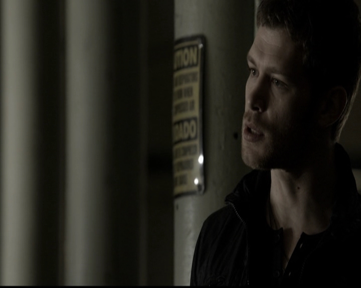 VampireDiariesWorld-dot-org_TheOriginals1x21TheBattleOfNewOrleans0912.jpg