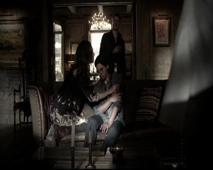 VampireDiariesWorld-dot-org_TheOriginals1x21TheBattleOfNewOrleans0973.jpg