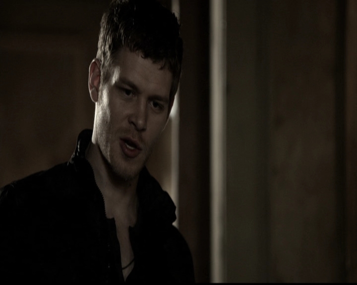 VampireDiariesWorld-dot-org_TheOriginals1x21TheBattleOfNewOrleans0988.jpg