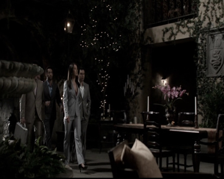 VampireDiariesWorld-dot-org_TheOriginals1x21TheBattleOfNewOrleans0999.jpg