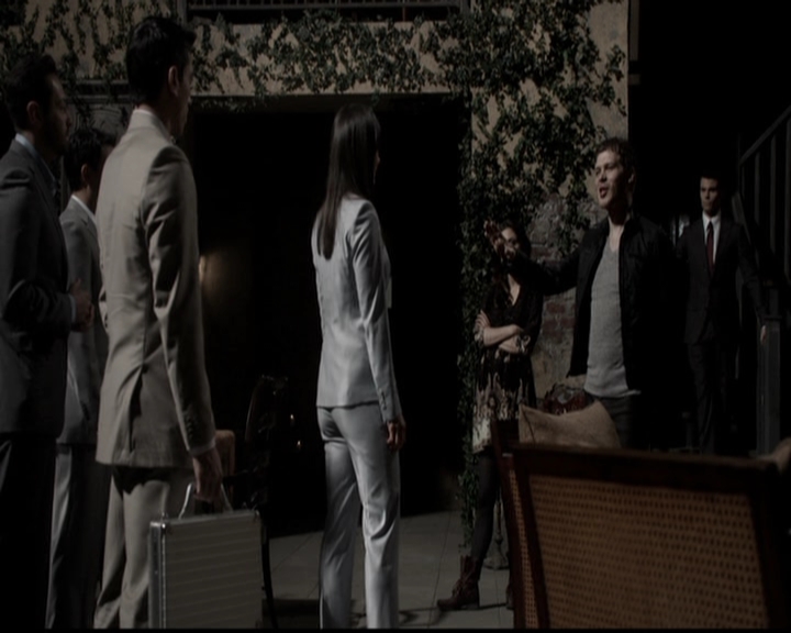 VampireDiariesWorld-dot-org_TheOriginals1x21TheBattleOfNewOrleans1017.jpg