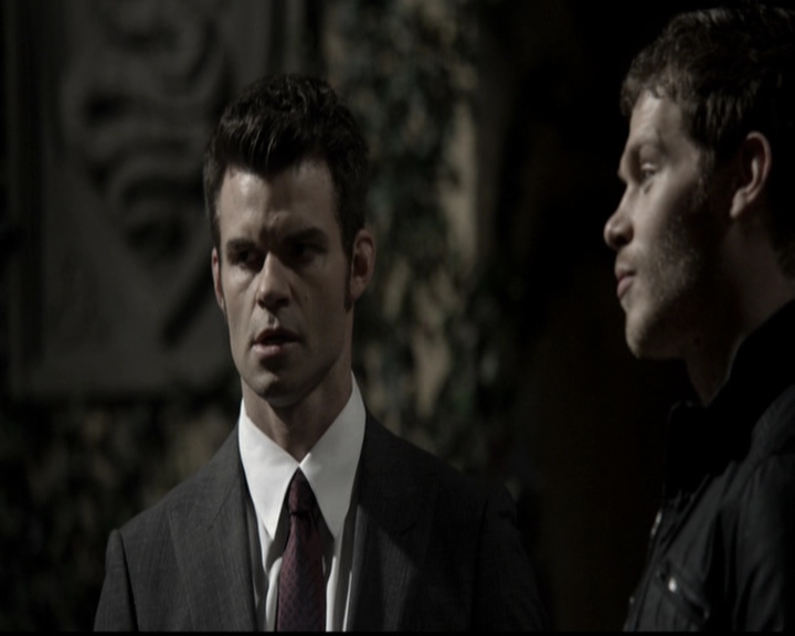 VampireDiariesWorld-dot-org_TheOriginals1x21TheBattleOfNewOrleans1042.jpg