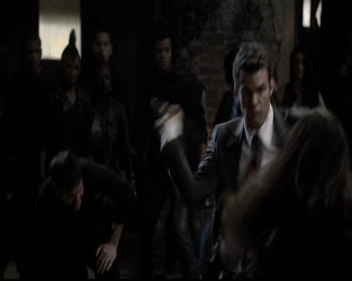 VampireDiariesWorld-dot-org_TheOriginals1x21TheBattleOfNewOrleans1564.jpg