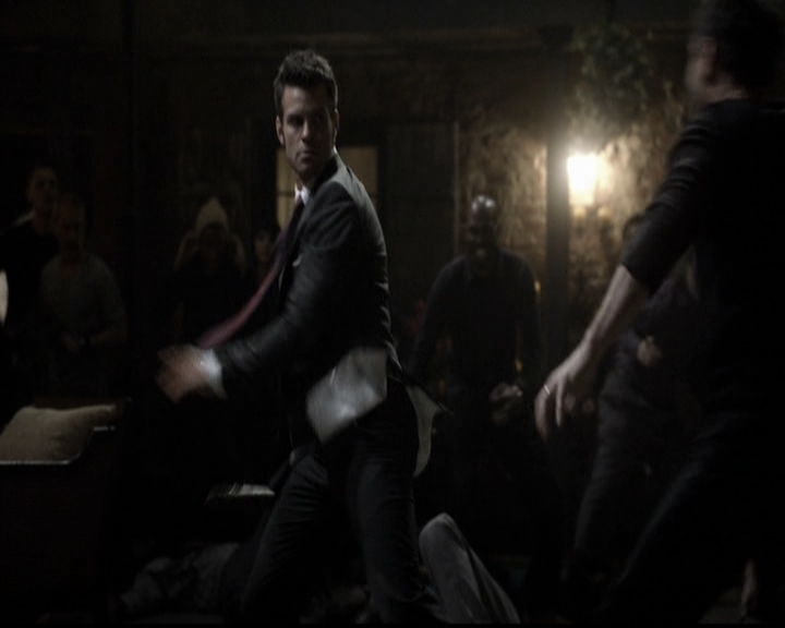 VampireDiariesWorld-dot-org_TheOriginals1x21TheBattleOfNewOrleans1565.jpg