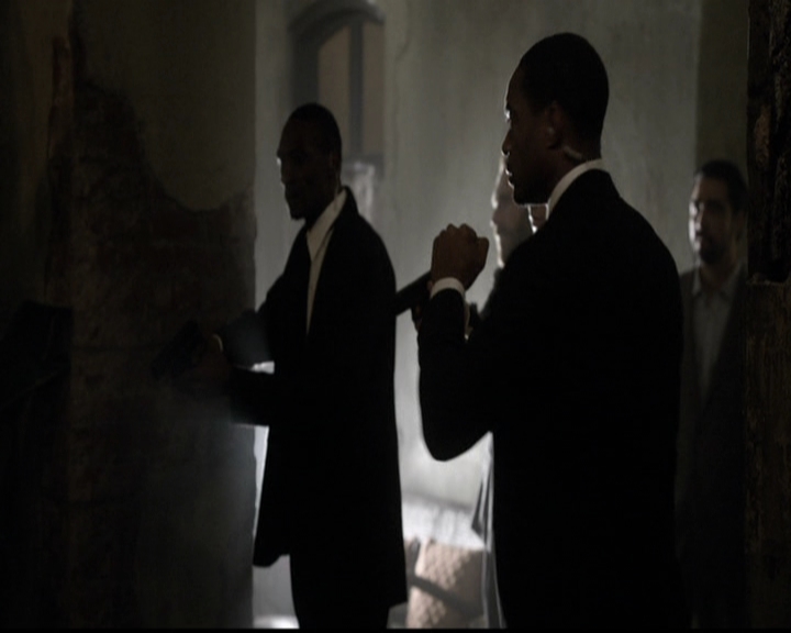 VampireDiariesWorld-dot-org_TheOriginals1x21TheBattleOfNewOrleans1578.jpg