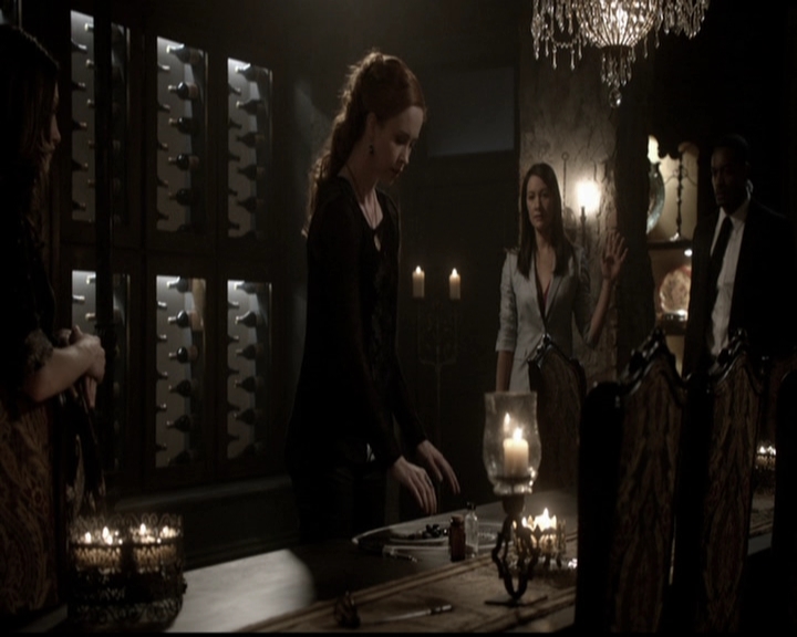 VampireDiariesWorld-dot-org_TheOriginals1x21TheBattleOfNewOrleans1603.jpg