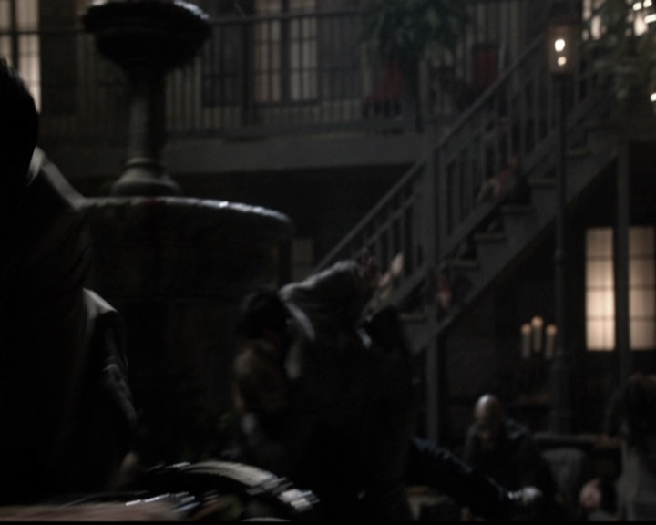 VampireDiariesWorld-dot-org_TheOriginals1x21TheBattleOfNewOrleans1819.jpg