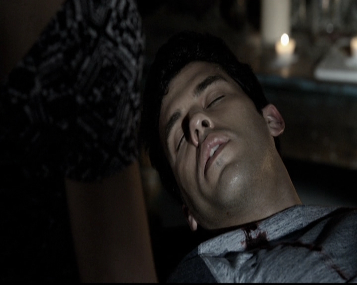 VampireDiariesWorld-dot-org_TheOriginals1x21TheBattleOfNewOrleans2052.jpg