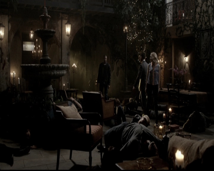 VampireDiariesWorld-dot-org_TheOriginals1x21TheBattleOfNewOrleans2232.jpg