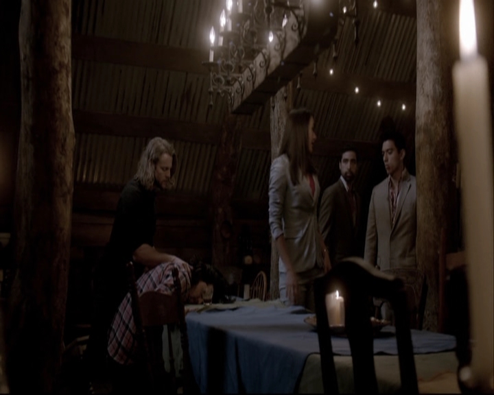 VampireDiariesWorld-dot-org_TheOriginals1x22FromACradleToAGrave-deletedscene0354.jpg