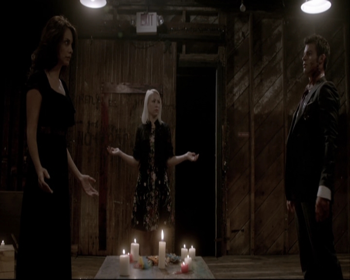 VampireDiariesWorld-dot-org_TheOriginals1x22FromACradleToAGrave-deletedscene0375.jpg