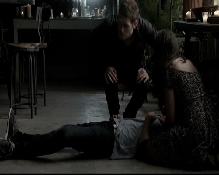 VampireDiariesWorld-dot-org_TheOriginals1x22FromACradleToAGrave0624.jpg VampireDiariesWorld-dot-org_TheOriginals1x22FromACradleToAGrave0624.jpg