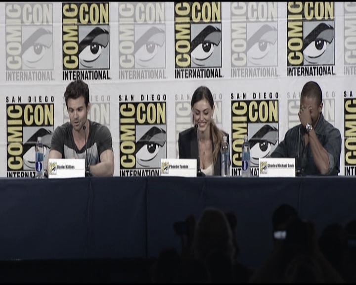 VampireDiariesWorld-dot-org_TheOriginalsS1-2013ComicConPanel0138.jpg