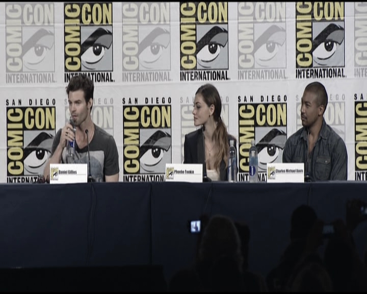 VampireDiariesWorld-dot-org_TheOriginalsS1-2013ComicConPanel0168.jpg