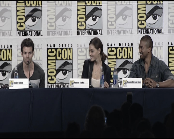 VampireDiariesWorld-dot-org_TheOriginalsS1-2013ComicConPanel0338.jpg