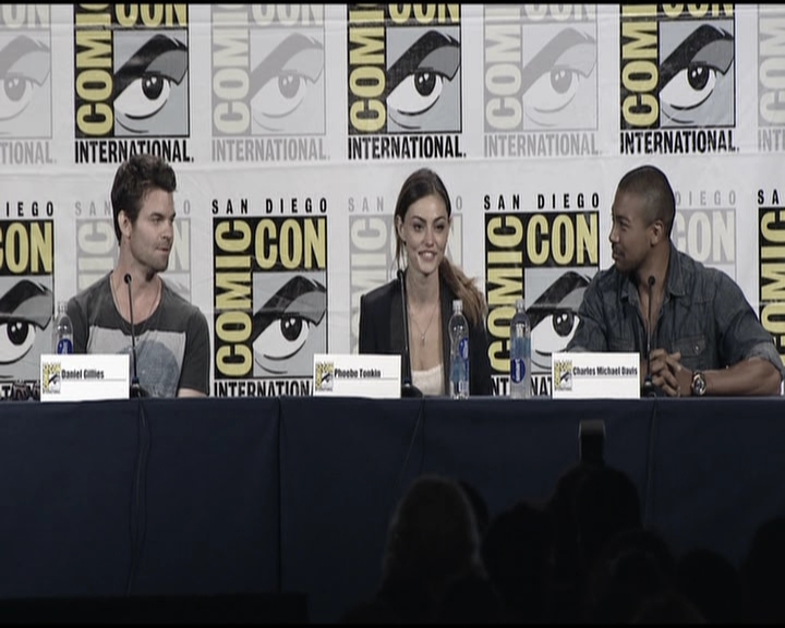 VampireDiariesWorld-dot-org_TheOriginalsS1-2013ComicConPanel0357.jpg
